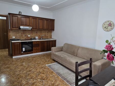 jepet me qira apartament 1+1, Koder e Diellit