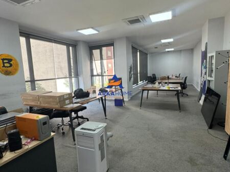 OFFICE FOR RENT 405M2 "HOXHA TAHSIN STREET" 5300 EURO