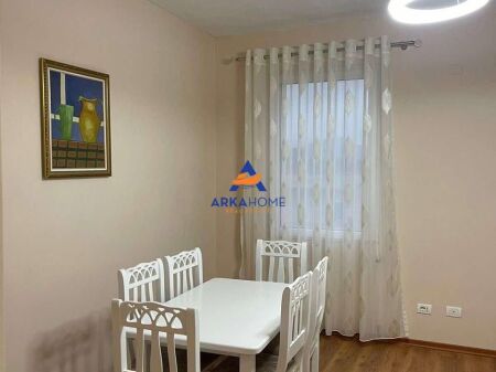 AFFITTASI APPARTAMENTO 2+1+3 BALCONI "RRUGA GAQO VAKEFLLI, FRESK" 550 EURO