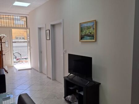 Jepet Apartament me qera