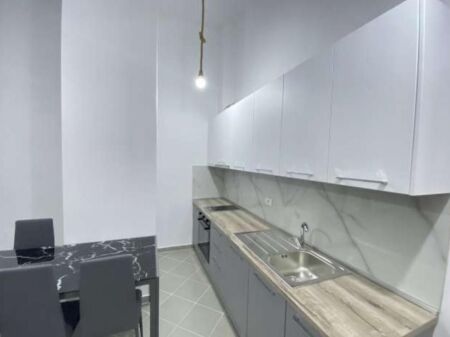 Apartament me qira 1+1 te Tregu Elektrik!