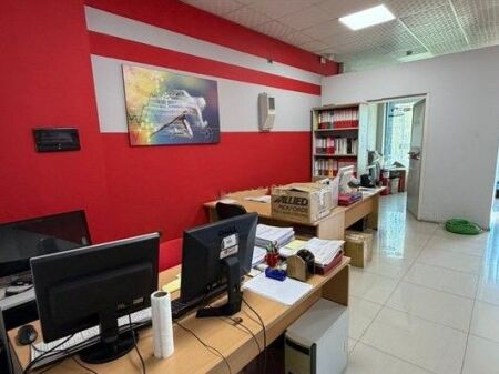 🏢 Jepet me qira ambient komercial – Dublex, 140 m², Laprakë – 1000€ neto