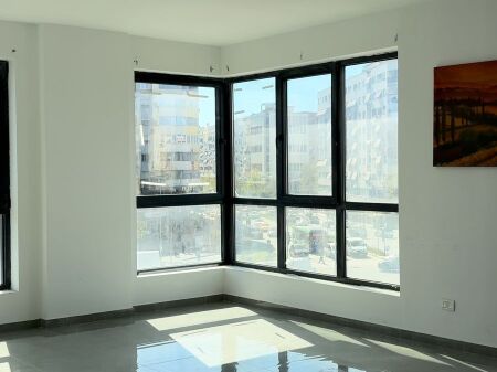 Appartamento per uffici in affitto + posto auto – Residenza “Future Home”, Incrocio di Astiri