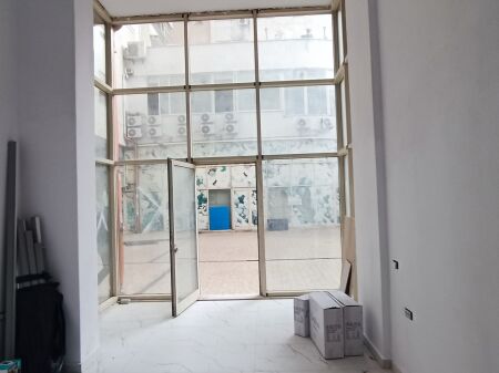 Dyqan Me Qera Në Don Bosco