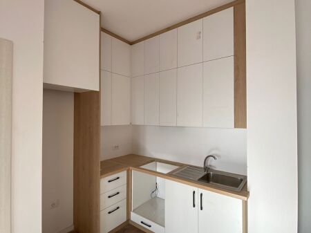 Paskuqan , 2+1+2wc per qera