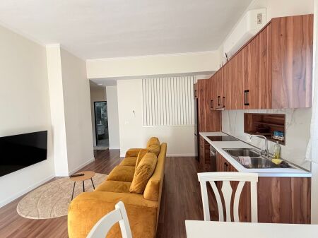 Jepet me QERA apartament 2+1+Parkim tek Kopshti Zoologjik