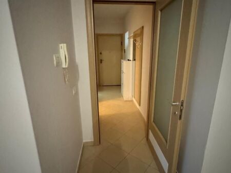 1+1 me qira Don Bosko 50,000 lek