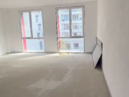 Affitto, Locale per Attività Commerciale,3+1+2+blk, Vicino alla Farmacia 10-90.000 Lek/Mese