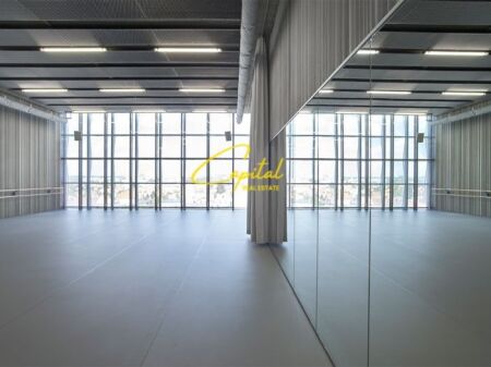 AMBIENT BIZNESI ME QIRA 289 M2 ZOGU I ZI 4.600 EURO