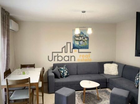 Affitto, Appartamento 2+1, Via Fortuzi, Tirana - 600€ | 90 m²