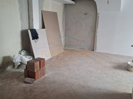 Shitet, Apartament 3+1+2, Nela 6, Yzberisht