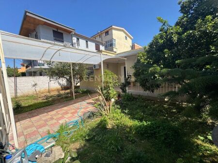 SHITET SHTEPI PRIVATE ME SIPERFAQE TRUALLI 287 M2 PRANE SPITALIT AMERIKAN 2!