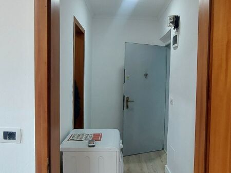 Garsoniere me qera Rruga Kavajës