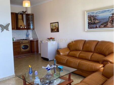 Apartament 2+1 me Qira –me pamje deti, Plazh, Durrës