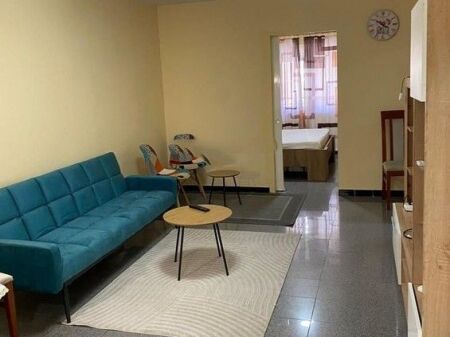 Apartament 1+1 me qira në zonën Tirana e Re