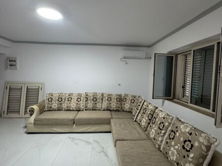 Shitet ap 1+1 dhe ambient biznesi (pizeri) 📌 Vasil Shanto, gjimnazi Besnik Sykja