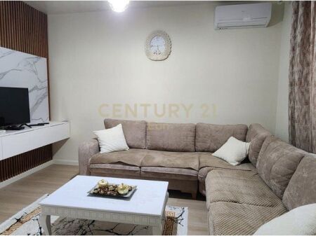 JEPET ME QERA APARTAMENT 1+1 TE HYRJA E DURRESIT !