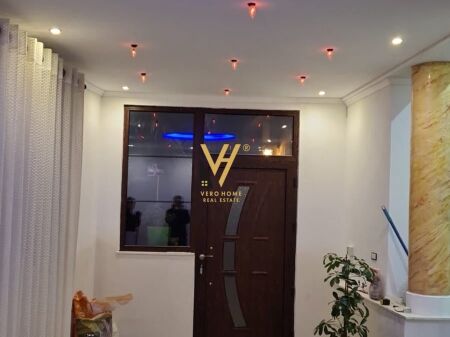 JEPET ZYRE 145 M2 ME QERA TE QYTETI STUDENTI 80.000 LEKE