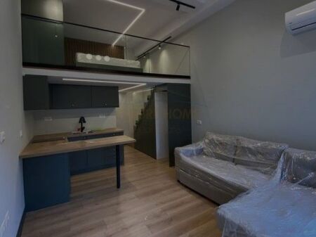 Shitet, Garsoniere, Materniteti I Ri