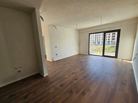 Porcelan Shitet Apartament 2+1+2