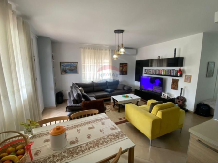 Apartament per shitje 2+1 tek Kodra e Diellit