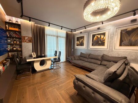 Apartament 2+1 me qera — Rruga e Portit