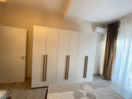 JEPET APARTAMENT ME QIRA NË XHAMLLIK 600 € /Mua