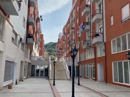 Affittasi 1+1 vicino alla moschea di Selita