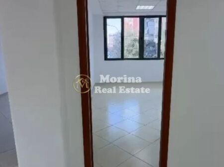 Qera | Ambjent Biznesi | Rruga Dritan Hoxha | 1500 €/muaj
