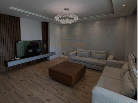 Shitet, Apartament 3+1+2+2 Poste Parkimi, Sofia Hill Residence, TEG, Tiranë.