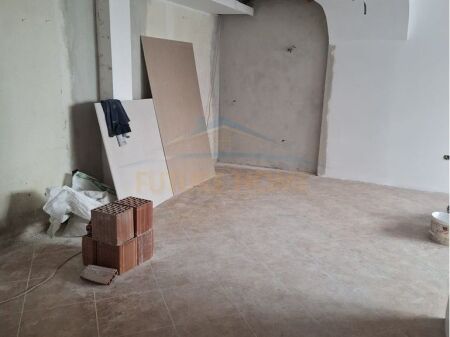 Shitet, Apartament 3+1+2, Nela 6, Yzberisht