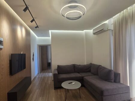 Jepet me qira 1+1 SELITE 400 mije leke