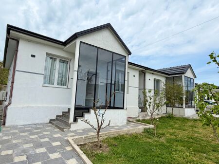 Shtëpi private 2+1 , 1-katëshe për Qira 📍 Baldushk