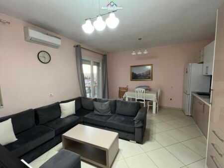 Apartment For Rent 1+1 At Zogu i Zi (ID B2101313) Tirane