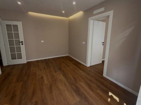 For sale, Apartment 1+1, Mine Peza Street, Tirana