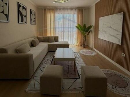 Shitet, Apartament 1+1, Misto Mame