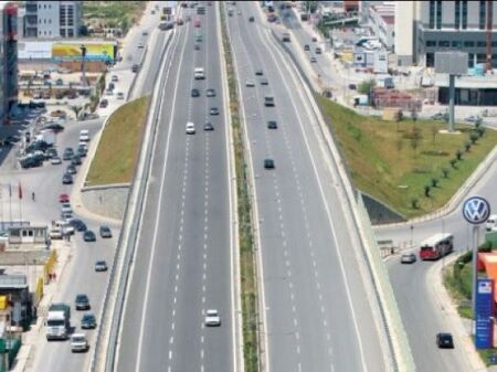 Capannone in affitto – Autostrada Durrës–Tiranë, Km 8