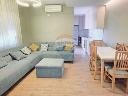 📍🏠Apartament 2+1 Stacioni i Trenit