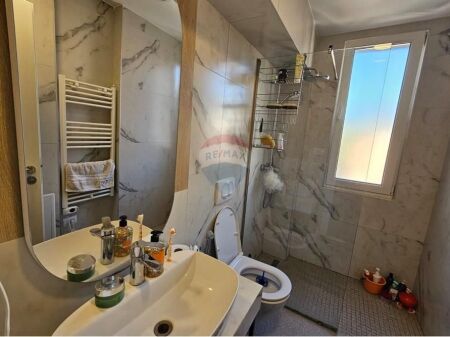 Apartament  3+1+2+Post  Parkimi  Rruga e Kavajes