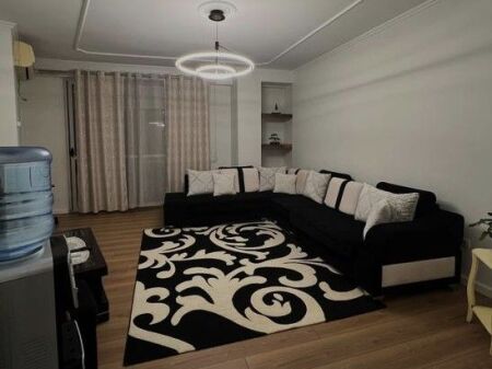 In vendita, appartamento 2+1+deposito, Unaza e Re, Tirana