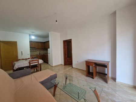 Jepet apartament 2+1 me qera ne Yzberisht