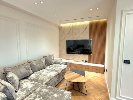 Perballe Delijorgjit, buze Lanes Shesim super apartament. 2+1+1 Tualete