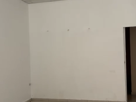 Dyqan me qera ne Astir !