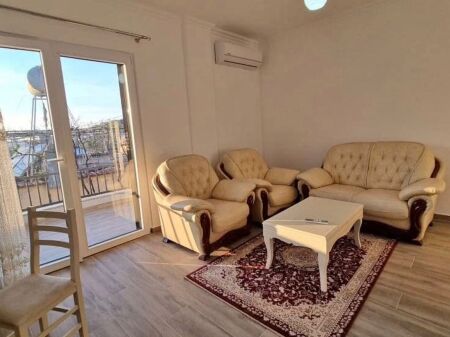 2+1 in Affitto a Kombinat con 🅿️