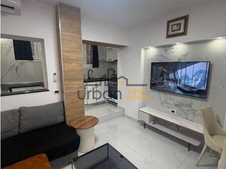 Affittasi in via delle barricate 1+1