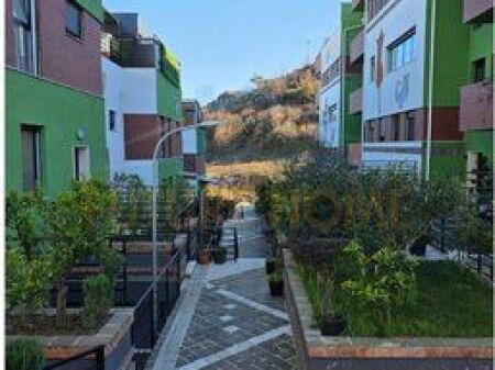 SHITET APARTAMENT DUPLEKS 2+1,KODRA E DIELLIT