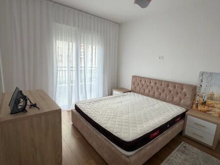Jepet Me Qera Apartament 2+1+2 Tualete + 1 Ballkon