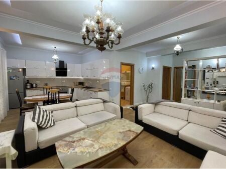 Apartament 2+1 me qera Rruga e Durresit