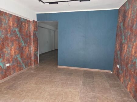 🏢 Qera – Zyrë në Ish-Bllok, Tiranë