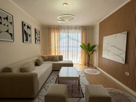 Shitet, Apartament 1+1, Misto Mame UNA67471